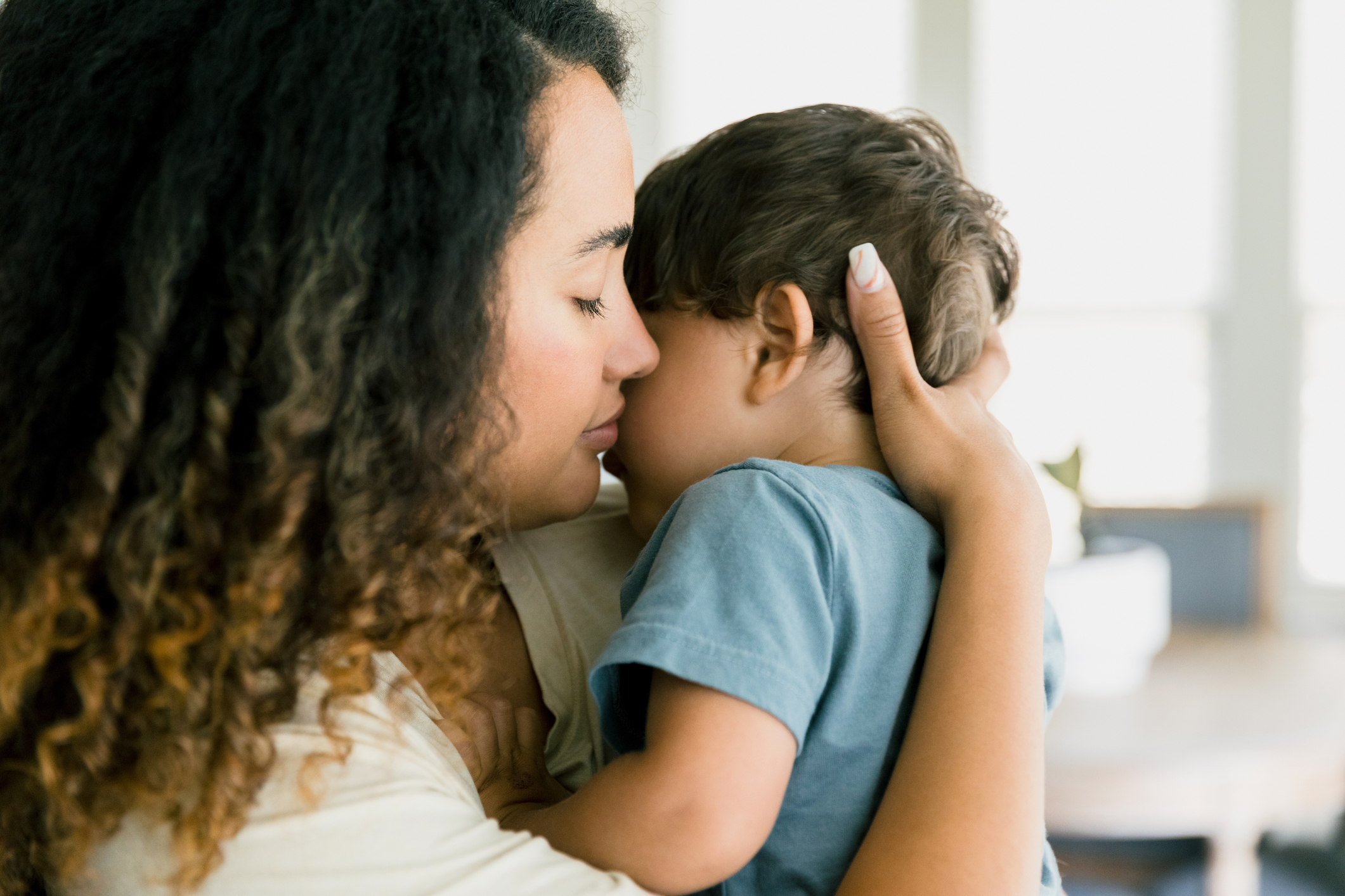 Kann Ihr Kind nicht einschlafen? Rebecca Zaremba ist Kinderschlafberaterin und berät Familien. 044 251 00 39